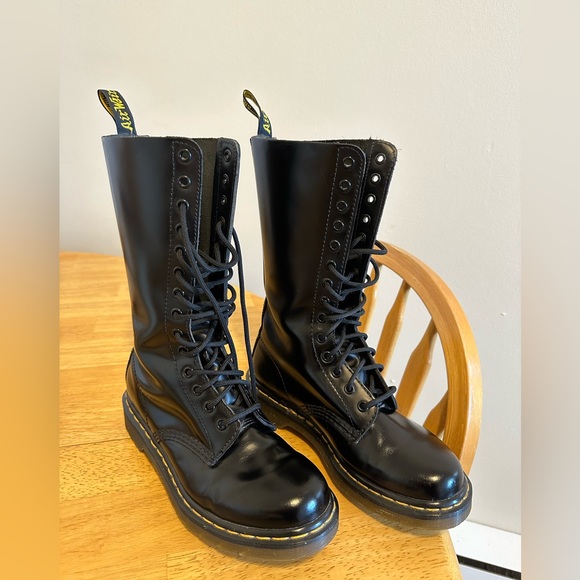 Doc Martens for sale - great condition - Picture 2 of 4